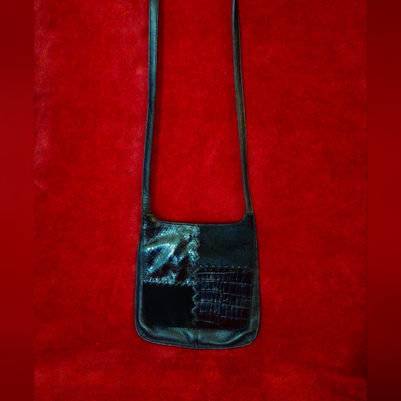 Fossil Vintage Black Leather & Multi-Textured Crossbody Bag - Picture 3 of 9